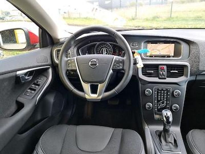 Photo 9 VIN: YV1MV33V0K2590102 - VOLVO V40 - 2016 