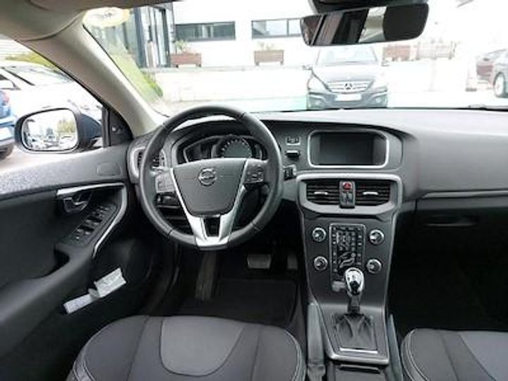 Photo 9 VIN: YV1MV33V0K2592537 - VOLVO V40 - 2016 