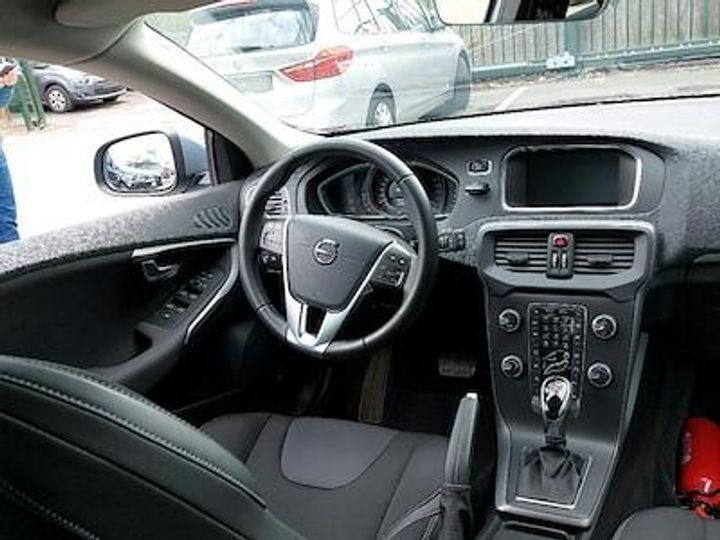 Photo 9 VIN: YV1MV33V0K2592737 - VOLVO V40 - 2016 