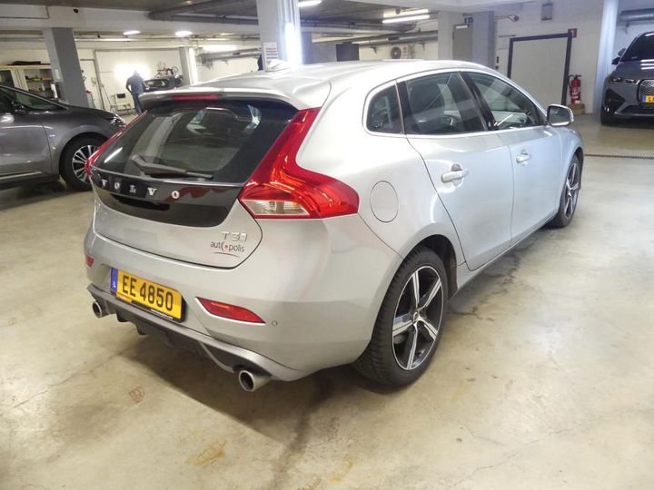 Photo 2 VIN: YV1MV35V1K2570867 - VOLVO V40 