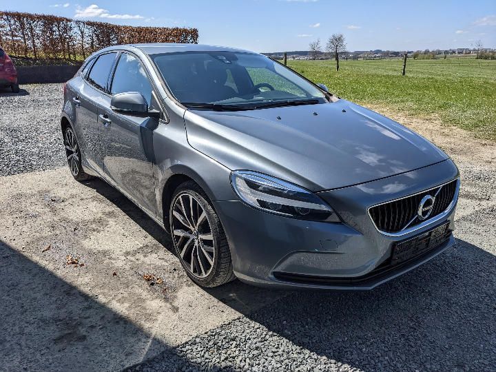 Photo 1 VIN: YV1MV36T1K2548215 - VOLVO V40 HATCHBACK 