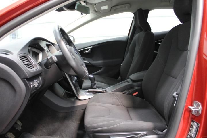 Photo 6 VIN: YV1MV36V1K2548881 - VOLVO V40 HATCHBACK 