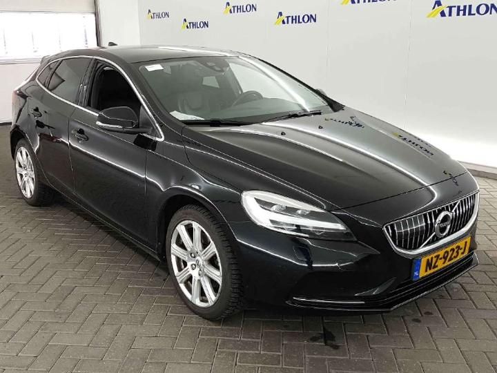 Photo 2 VIN: YV1MV37L1J2443559 - VOLVO V40 