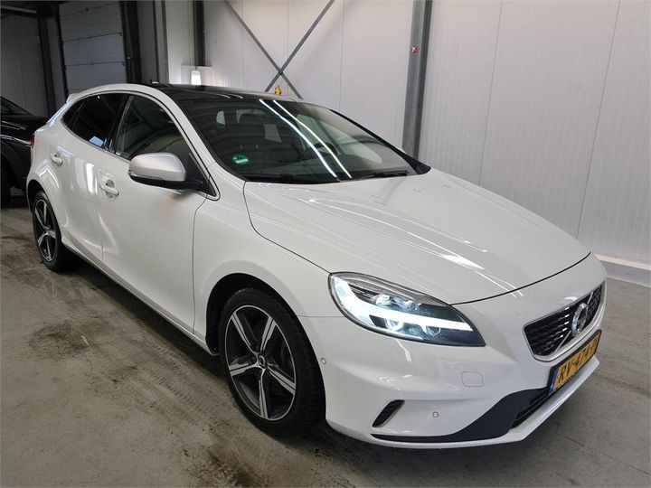 Photo 2 VIN: YV1MV41L0J2499354 - VOLVO V40 