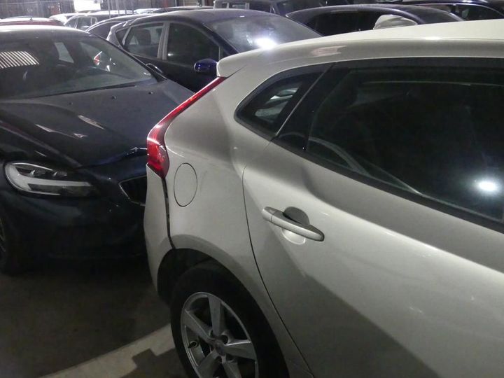 Photo 19 VIN: YV1MV70V1K2557506 - VOLVO V40 