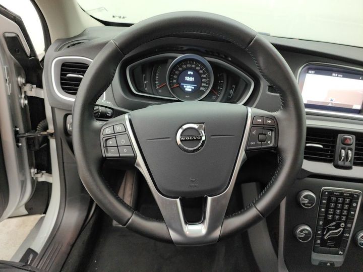 Photo 17 VIN: YV1MV70V1K2580800 - VOLVO V40 '16 