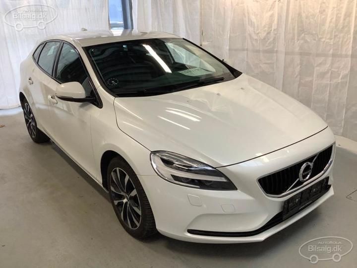 Photo 2 VIN: YV1MV72V0K2567559 - VOLVO V40 HATCHBACK 