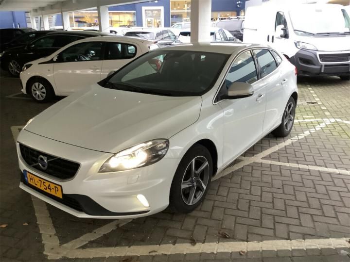 Photo 1 VIN: YV1MV7431G2307645 - VOLVO V40 