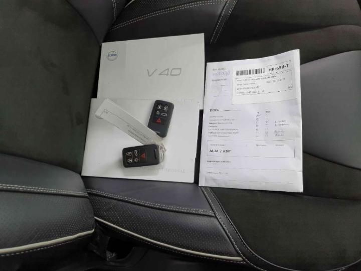 Photo 17 VIN: YV1MV7431G2318223 - VOLVO V40 