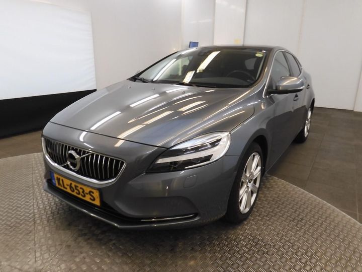 Photo 0 VIN: YV1MV7431H2395257 - VOLVO V40 