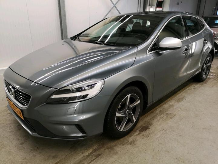 Photo 0 VIN: YV1MV7431H2398596 - VOLVO V40 