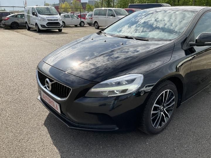 Photo 34 VIN: YV1MV7431H2404957 - VOLVO V40 HATCHBACK 