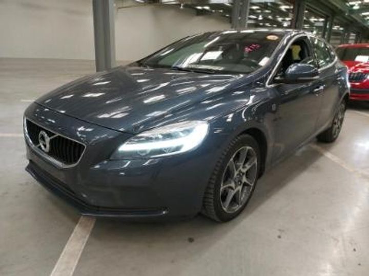 Photo 1 VIN: YV1MV7431H2405639 - VOLVO V40 DIESEL - 2016 