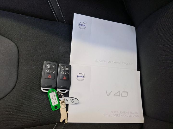 Photo 9 VIN: YV1MV7480H2389578 - VOLVO V40 