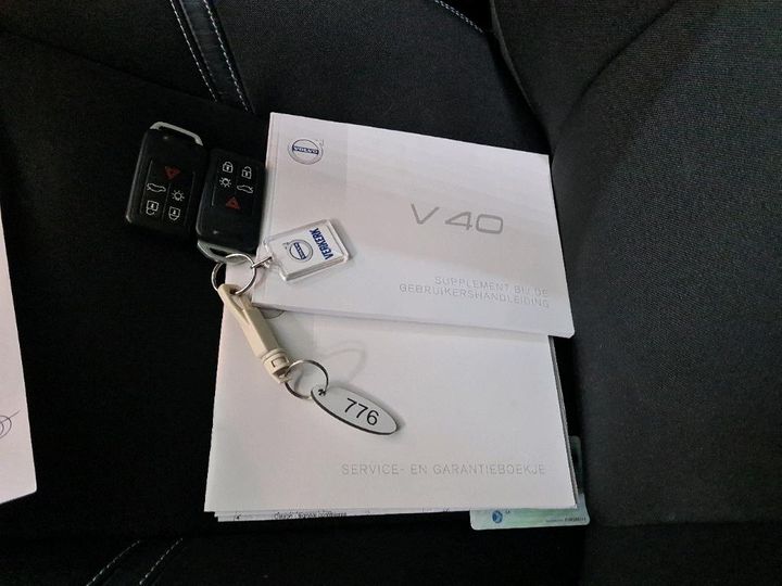 Photo 9 VIN: YV1MV7480H2417865 - VOLVO V40 