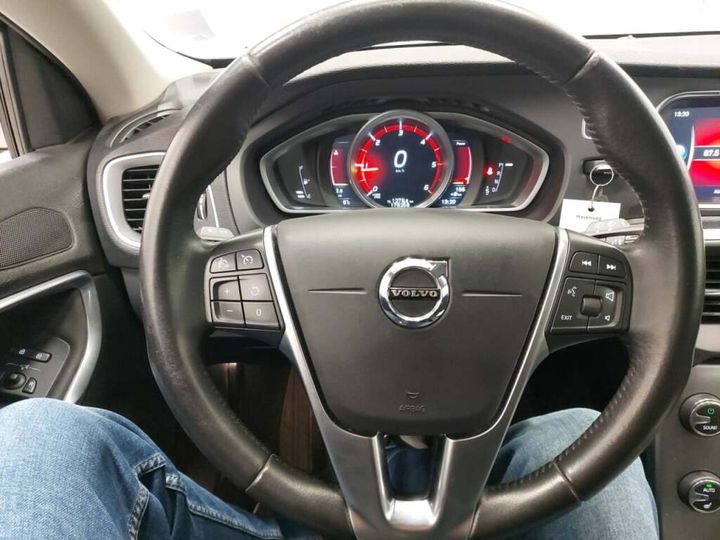 Photo 9 VIN: YV1MV7480H2430556 - VOLVO V40 