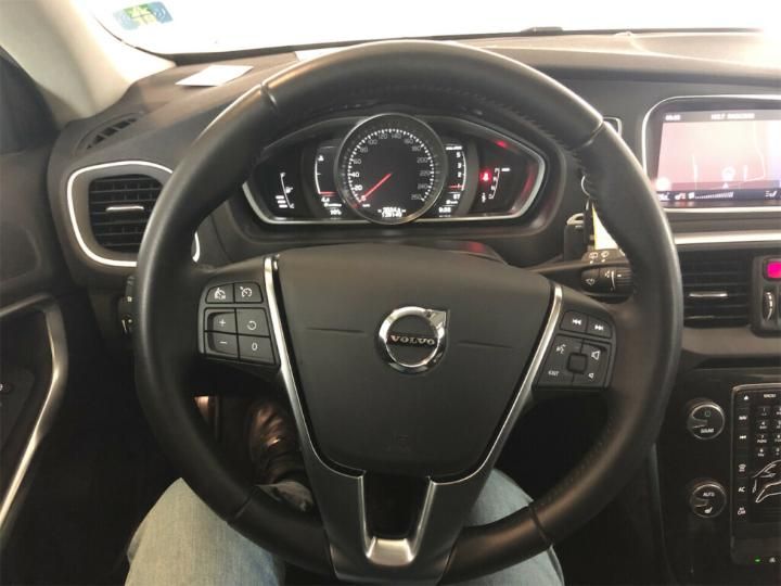 Photo 11 VIN: YV1MV7480J2483929 - VOLVO V40 