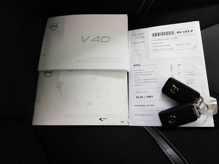 Photo 16 VIN: YV1MV7481H2407880 - VOLVO V40 