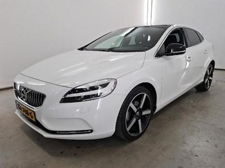 Photo 1 VIN: YV1MV7481H2408849 - VOLVO V40 