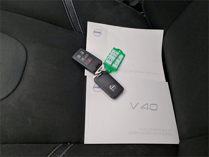 Photo 4 VIN: YV1MV7481H2409417 - VOLVO V40 