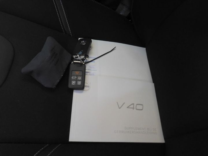 Photo 10 VIN: YV1MV7481H2410495 - VOLVO V40 