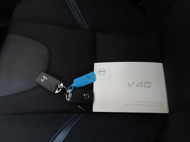 Photo 9 VIN: YV1MV7481H2413644 - VOLVO V40 