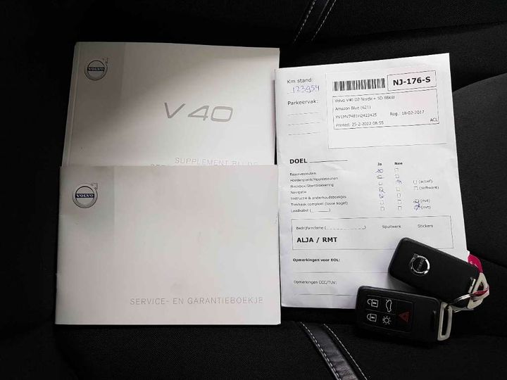 Photo 16 VIN: YV1MV7481H2422425 - VOLVO V40 