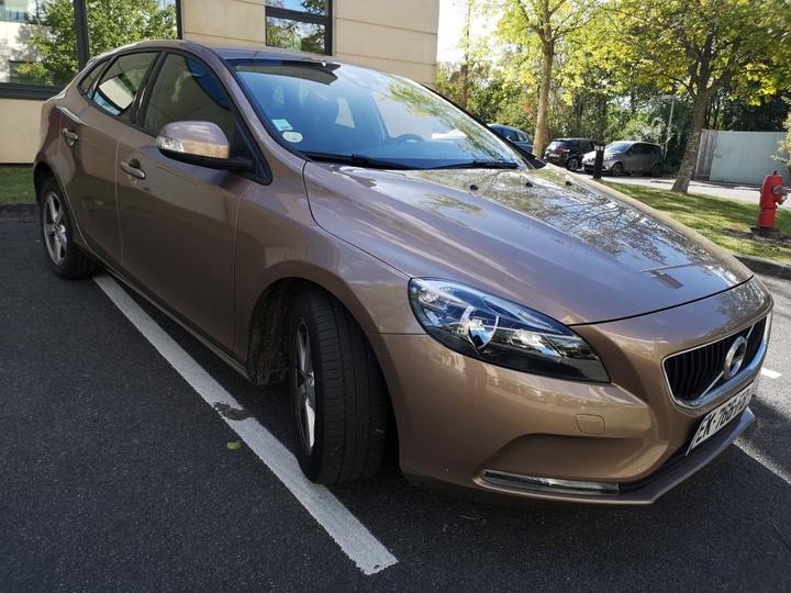 Photo 2 VIN: YV1MV7481H2425822 - VOLVO V40 