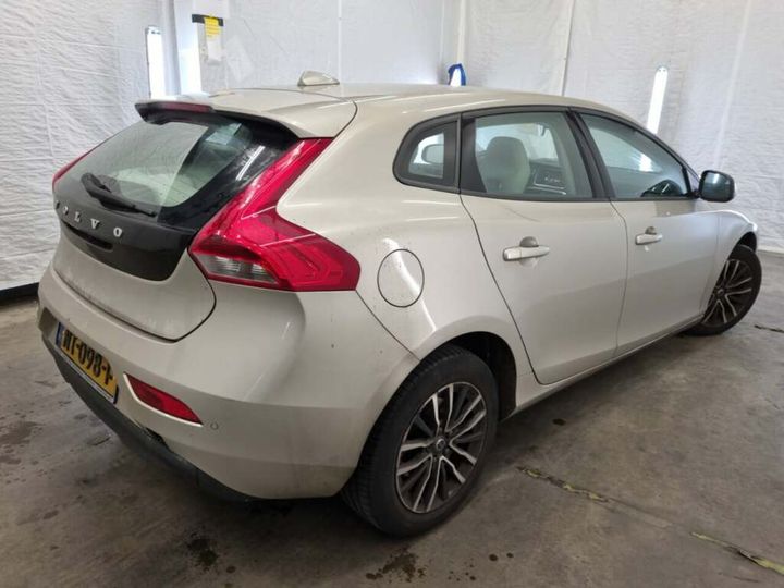 Photo 2 VIN: YV1MV7481H2438355 - VOLVO V40 