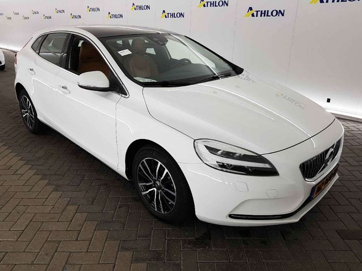 Photo 2 VIN: YV1MV7481J2446013 - VOLVO V40 