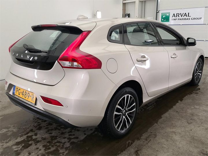 Photo 2 VIN: YV1MV7481J2450935 - VOLVO V40 