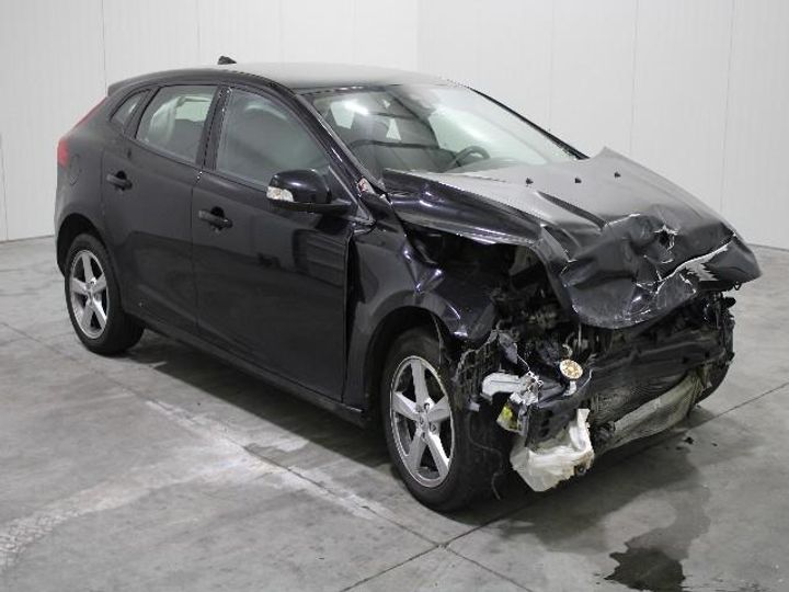 Photo 2 VIN: YV1MV7481J2455178 - VOLVO V40 HATCHBACK 