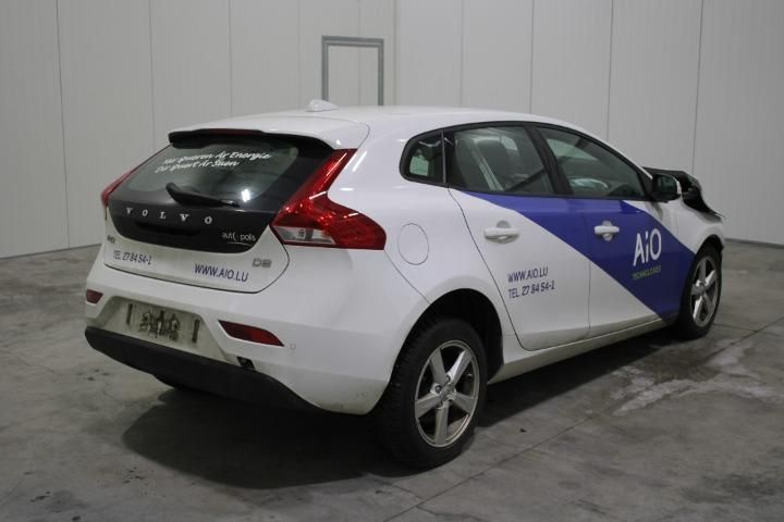 Photo 3 VIN: YV1MV7481J2483263 - VOLVO V40 HATCHBACK 