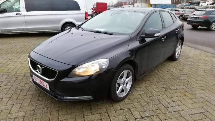 Photo 1 VIN: YV1MV74L0H2380953 - VOLVO V40 HATCHBACK 