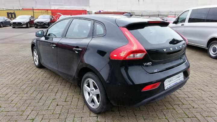 Photo 2 VIN: YV1MV74L0H2380953 - VOLVO V40 HATCHBACK 