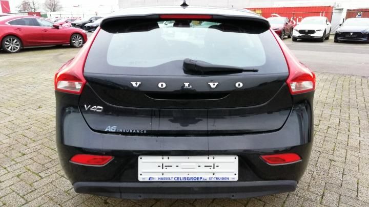 Photo 26 VIN: YV1MV74L0H2380953 - VOLVO V40 HATCHBACK 