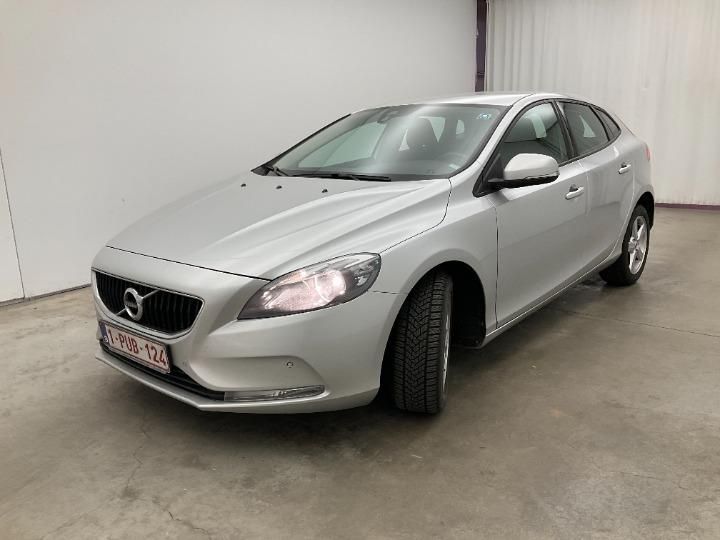 Photo 1 VIN: YV1MV74L0H2388632 - VOLVO V40 HATCHBACK 