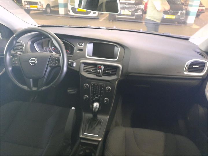 Photo 2 VIN: YV1MV74L0H2398472 - VOLVO V40 