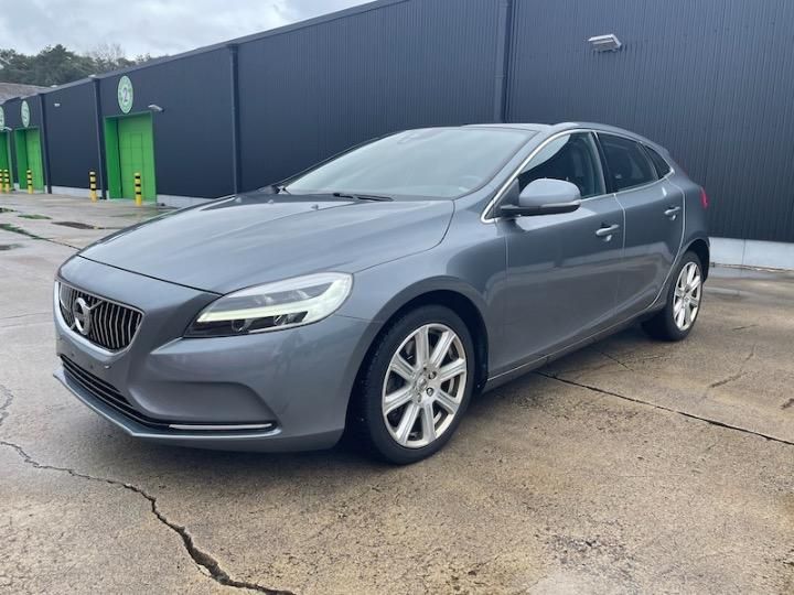 Photo 1 VIN: YV1MV74L0H2417603 - VOLVO V40 HATCHBACK 