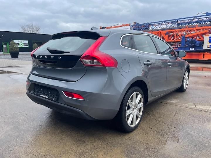 Photo 6 VIN: YV1MV74L0H2417603 - VOLVO V40 HATCHBACK 