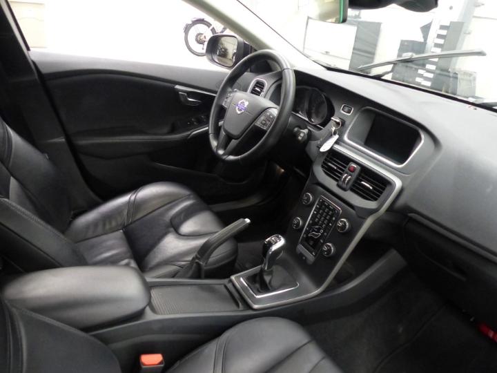 Photo 3 VIN: YV1MV74L1G2325772 - VOLVO V40 