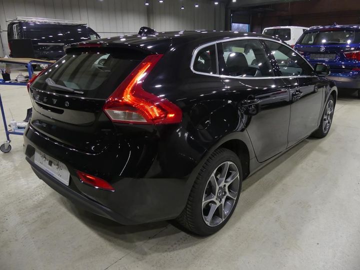 Photo 2 VIN: YV1MV74L1H2364797 - VOLVO V40 