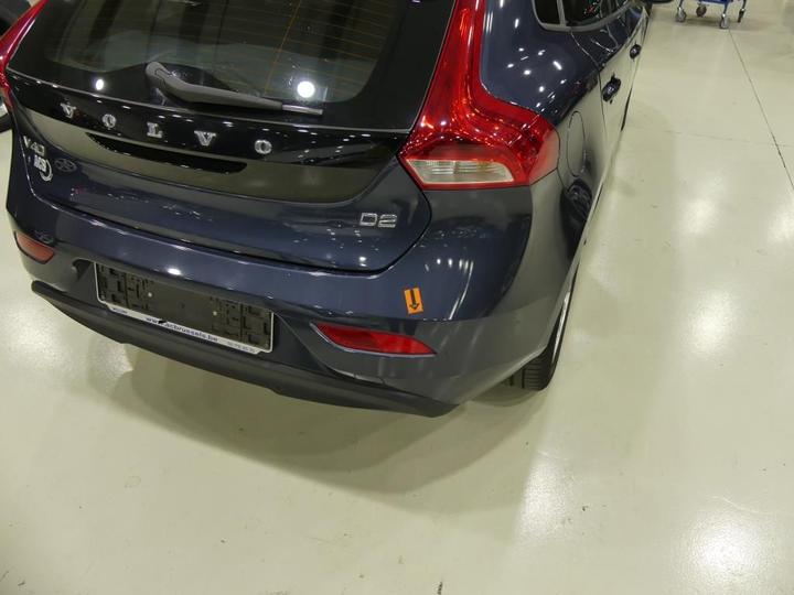 Photo 35 VIN: YV1MV74L1H2376583 - VOLVO V40 - 2016 