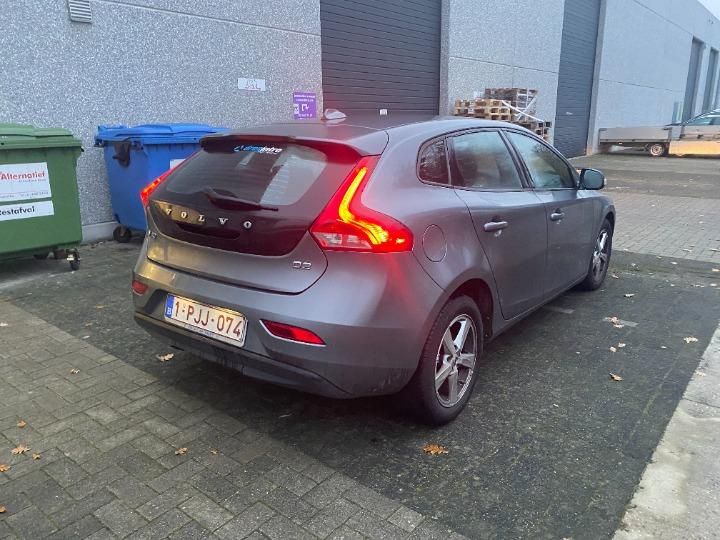 Photo 3 VIN: YV1MV74L1H2378232 - VOLVO V40 HATCHBACK 