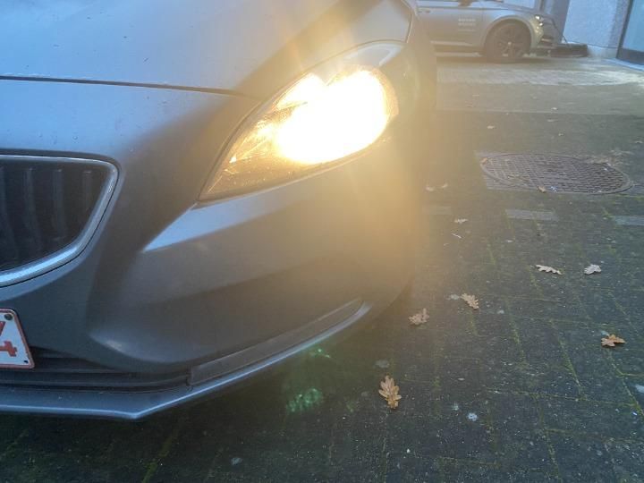 Photo 5 VIN: YV1MV74L1H2378232 - VOLVO V40 HATCHBACK 