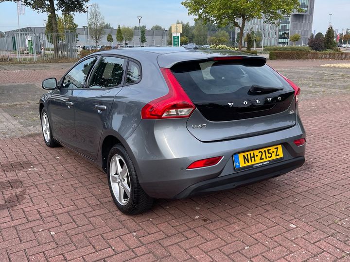 Photo 2 VIN: YV1MV74L1H2411881 - VOLVO V40 