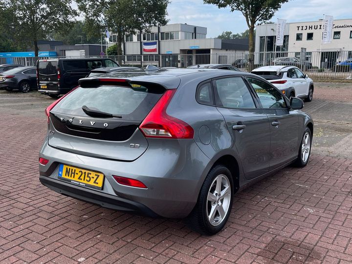 Photo 3 VIN: YV1MV74L1H2411881 - VOLVO V40 