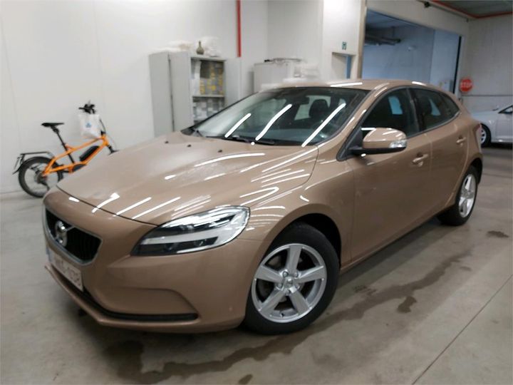 Photo 1 VIN: YV1MV74L1H2412921 - VOLVO V40 