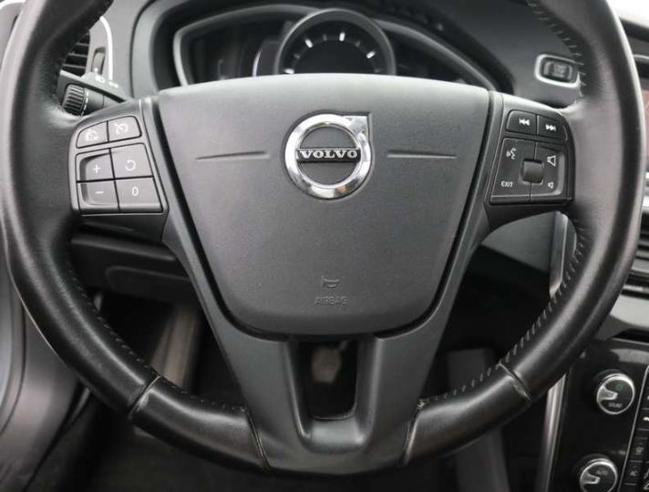 Photo 22 VIN: YV1MV74L1H2429073 - VOLVO V40 16 