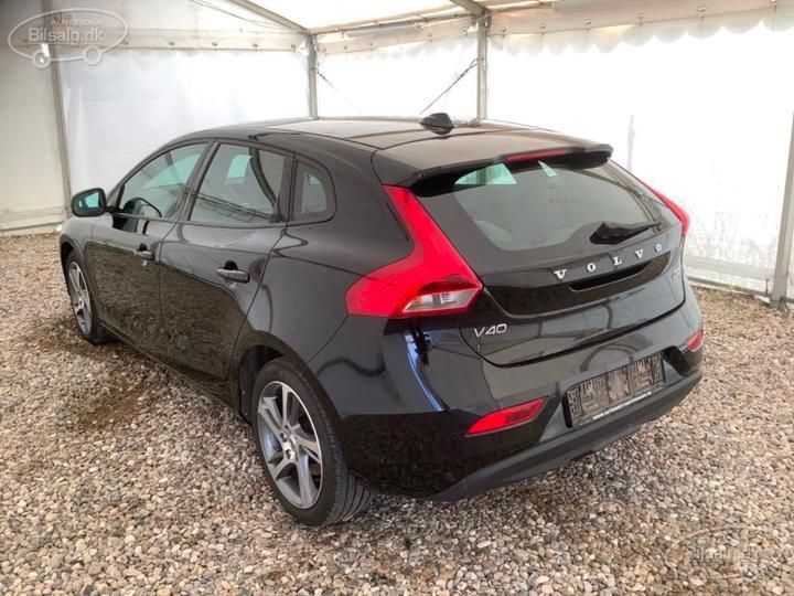 Photo 18 VIN: YV1MV74L1J2444599 - VOLVO V40 HATCHBACK 